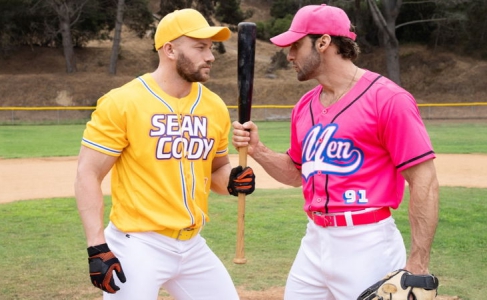 Imagem de A League Of Their Bone - Dom King and River North