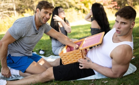 Imagem de Dick At The Picnic - Dom King and Malik Delgaty