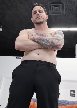 Hung Beefcake Renzo